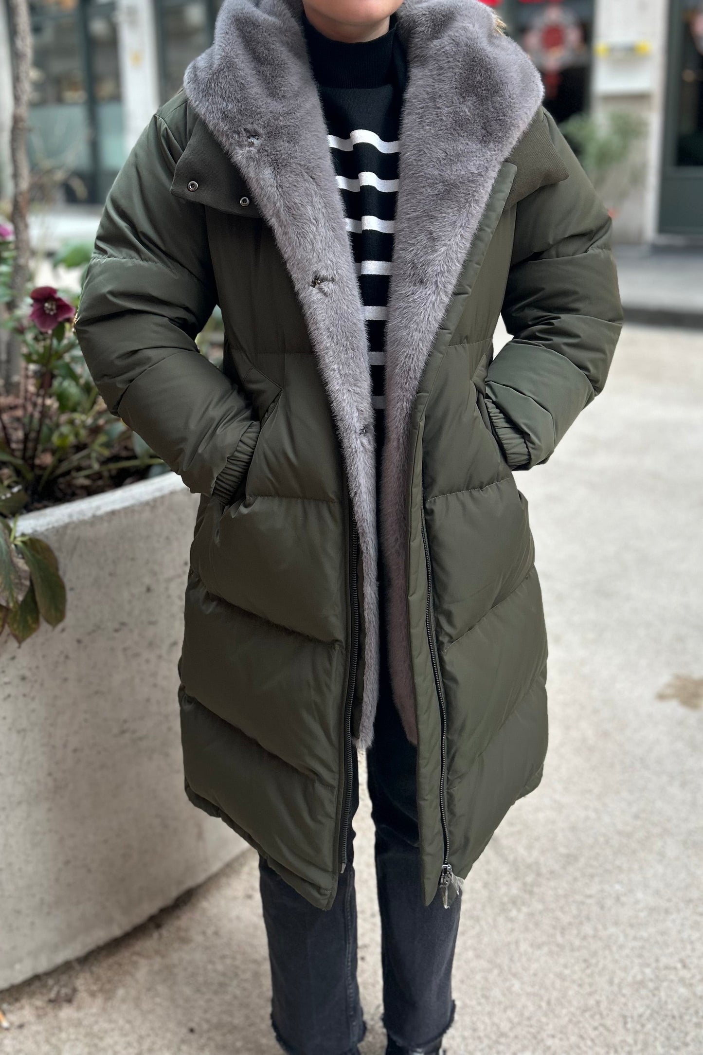 Khaki parka coat with removable saphire fur