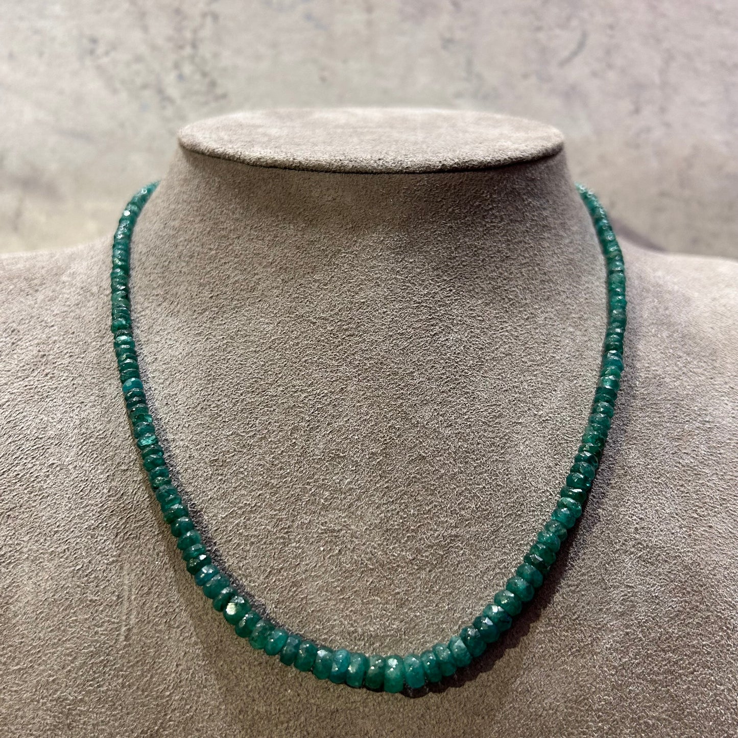 Emerald necklace - 45 cm