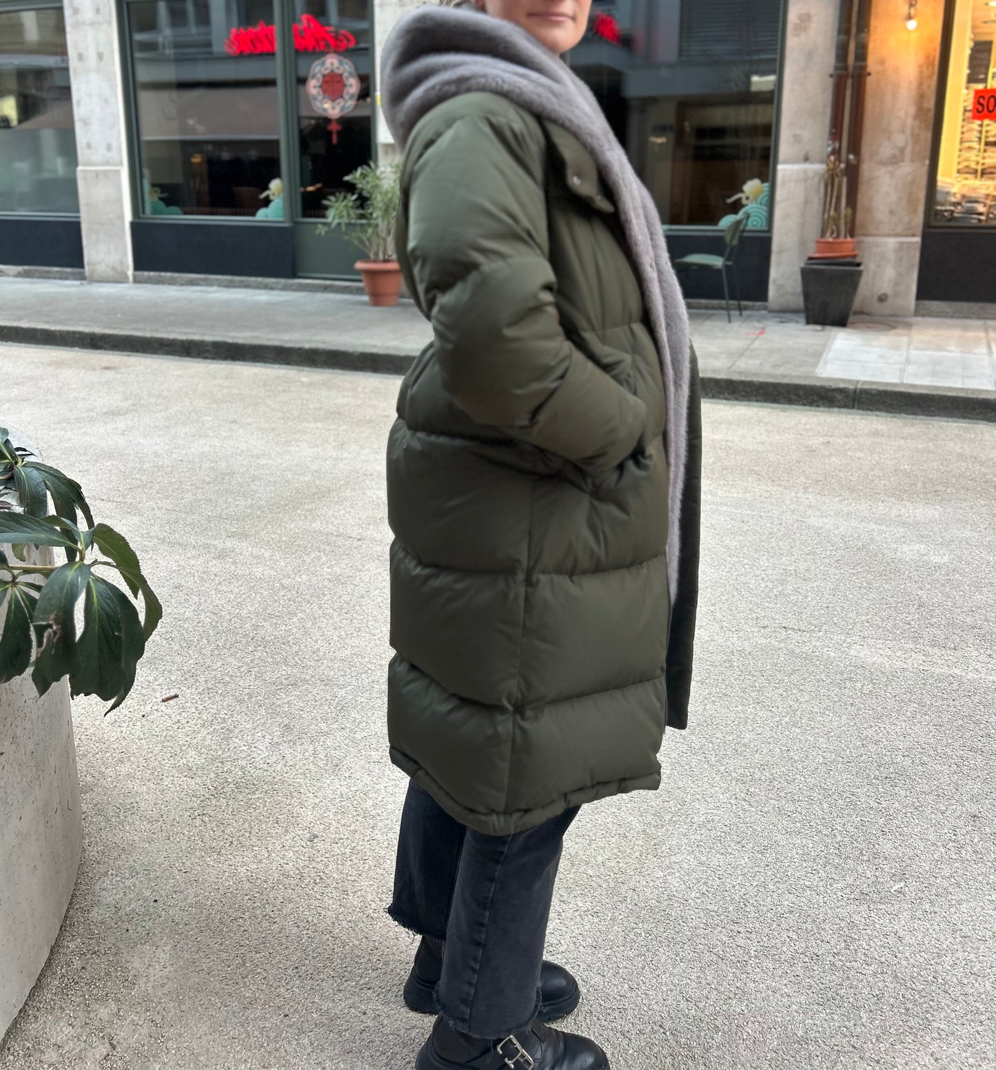 Khaki parka coat with removable saphire fur