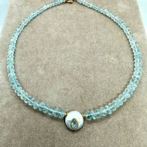 Aquamarine necklace and freshwater pearl set with bleu topaz