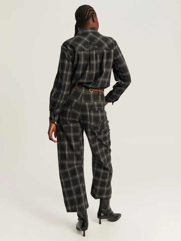 ME369 - Heritage Black Embroidered Shirt