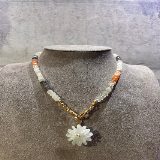 Moonstone Flower necklace - 45 cm