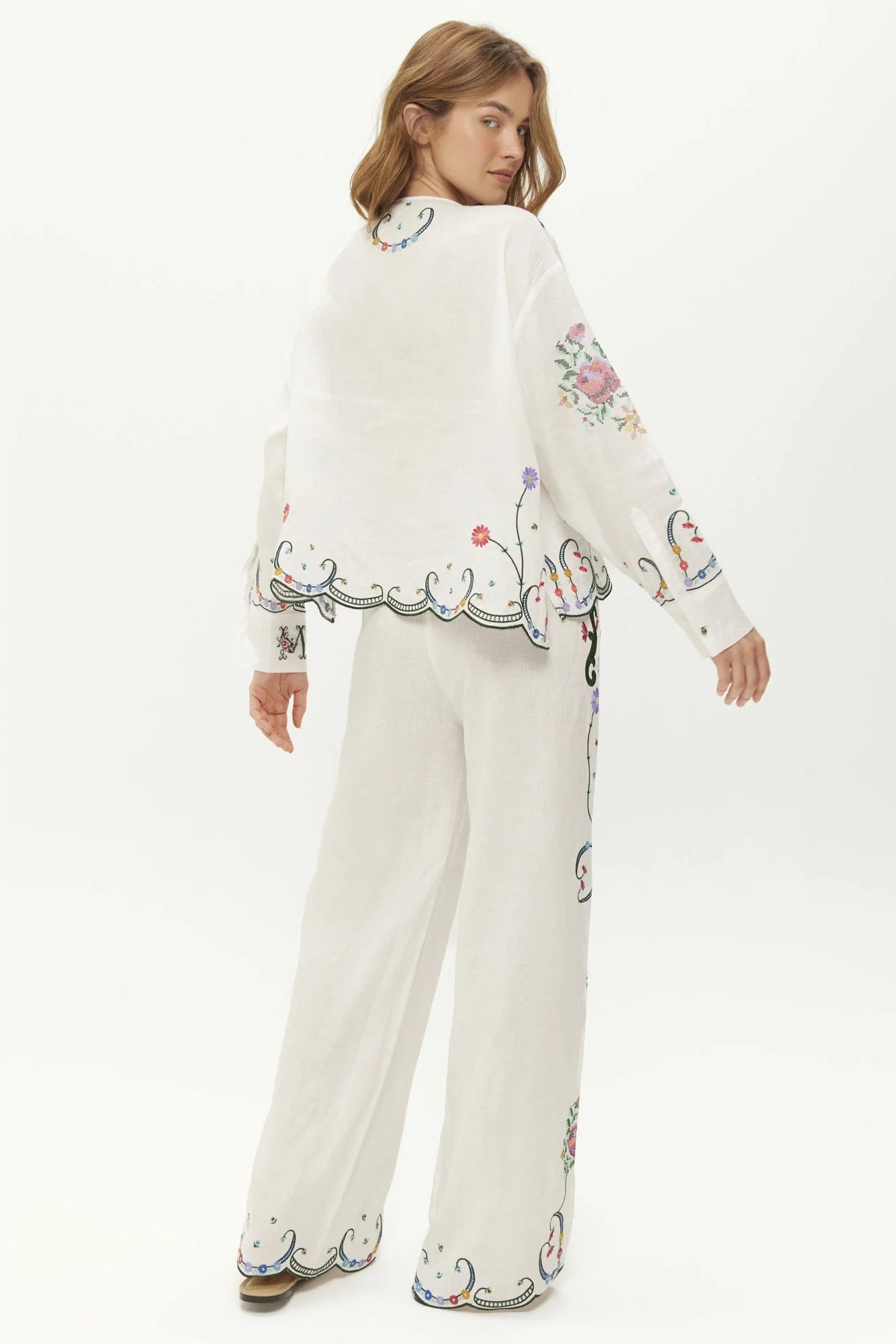 ME369 - Helena Embroidered Linen Shirt