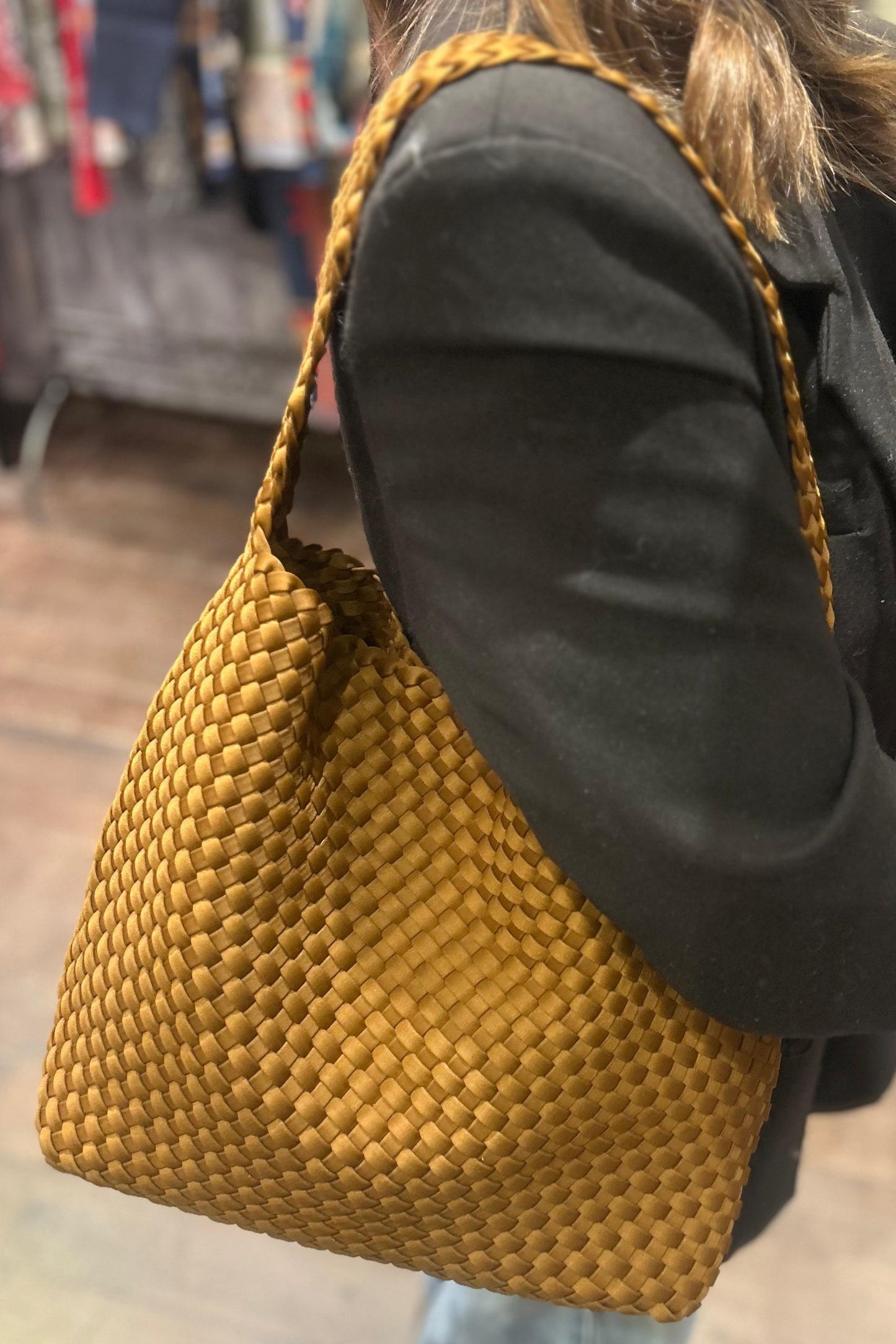 Woven bucket bag - Camel