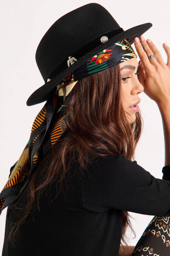 WILD - Medium scarf Machu Pichu - Black